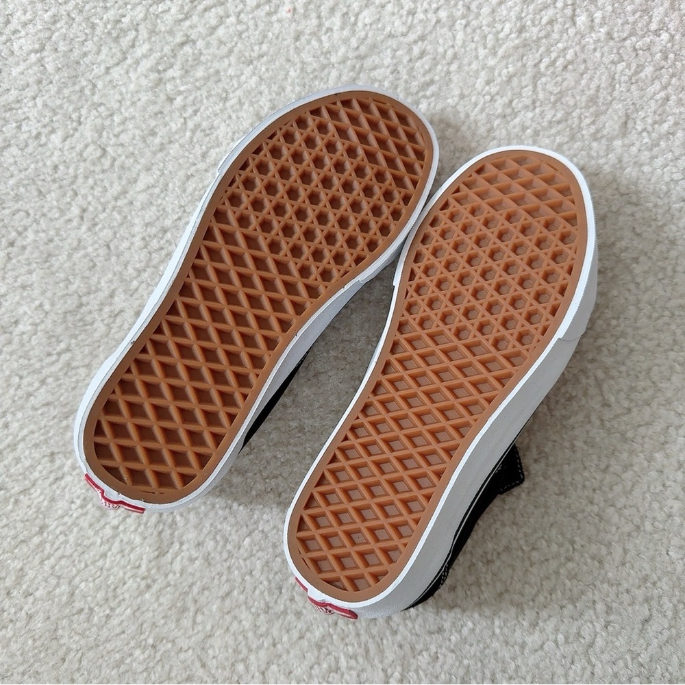 【NEW】Vans Old Skool Shoes - B4.5/W6 - Picture 5 of 9